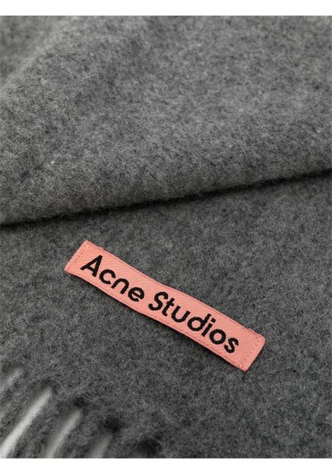 Sciarpa con bordo a frange in grigio - unisex ACNE STUDIOS | CA0218990