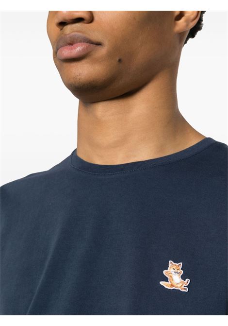 T-shirt con applicazione Chillax Fox in blu - uomo MAISON KITSUNÉ | LM00110KJ0008P476