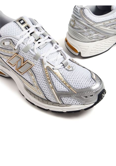 White and gold 1906 metallic-effect sneakers - unisex NEW BALANCE | M1906RIWHT