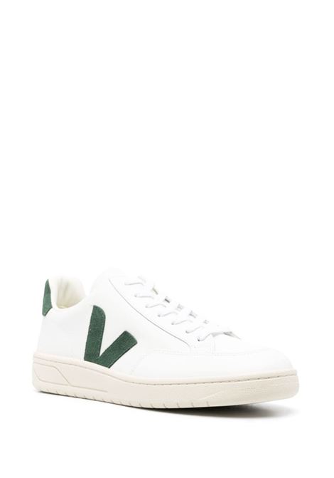 Sneakers basse V-12 in bianco e verde - uomo VEJA | XD0202336BWHTCYPRS