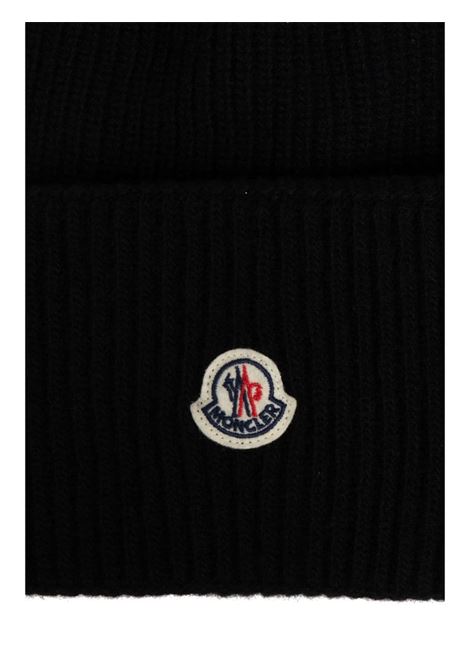 Berretto con logo in nero Moncler - unisex MONCLER | 3B00048M1241999