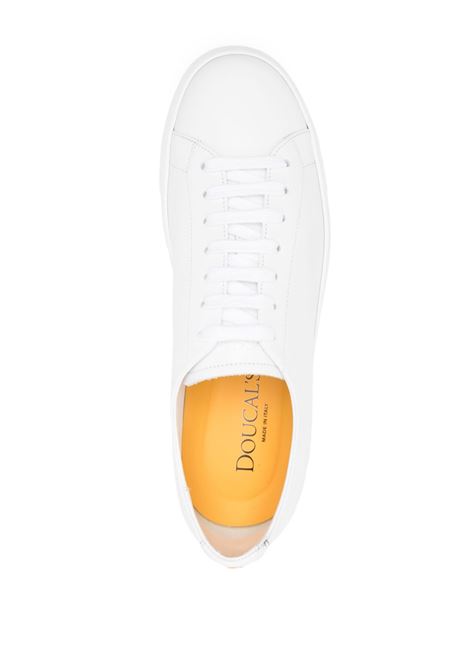 Sneakers basse con lacci in bianco Doucal's - uomo DOUCAL'S | DU3418ROGEUF214IW00