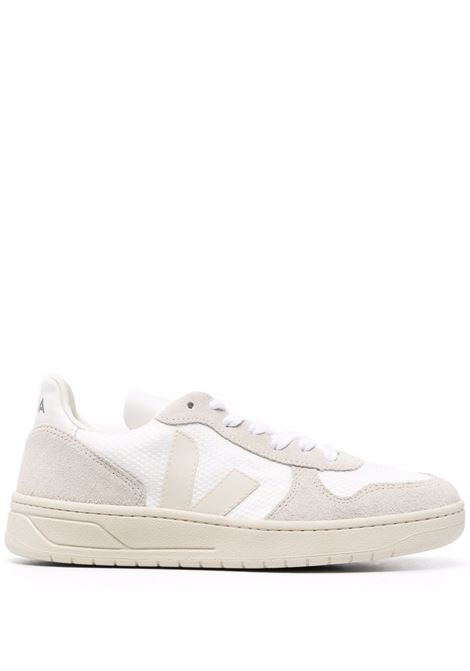 Sneakers basse V-10 in bianco e beige - VEJA donna